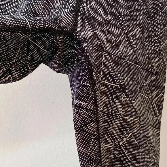 Lululemon Wunder Under Low-Rise Tight ( Full-On - Picture 10 of 11